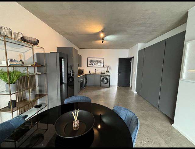 2 BEDROOM APARTMENT FOR SALE IN HYDE PARK